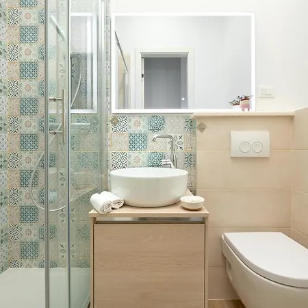 Emerald Apartment Apartment Split
